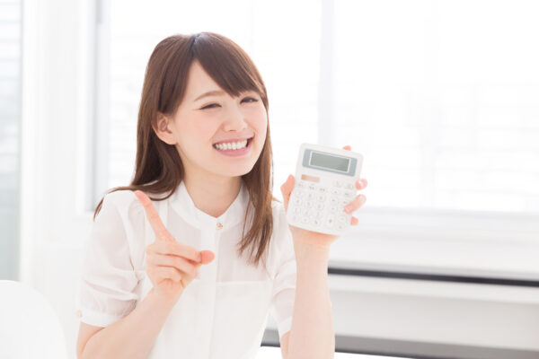 パパ活の相場を説明する女性