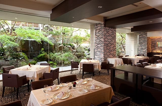 テラスレストラン ハイドレンジャ　店内